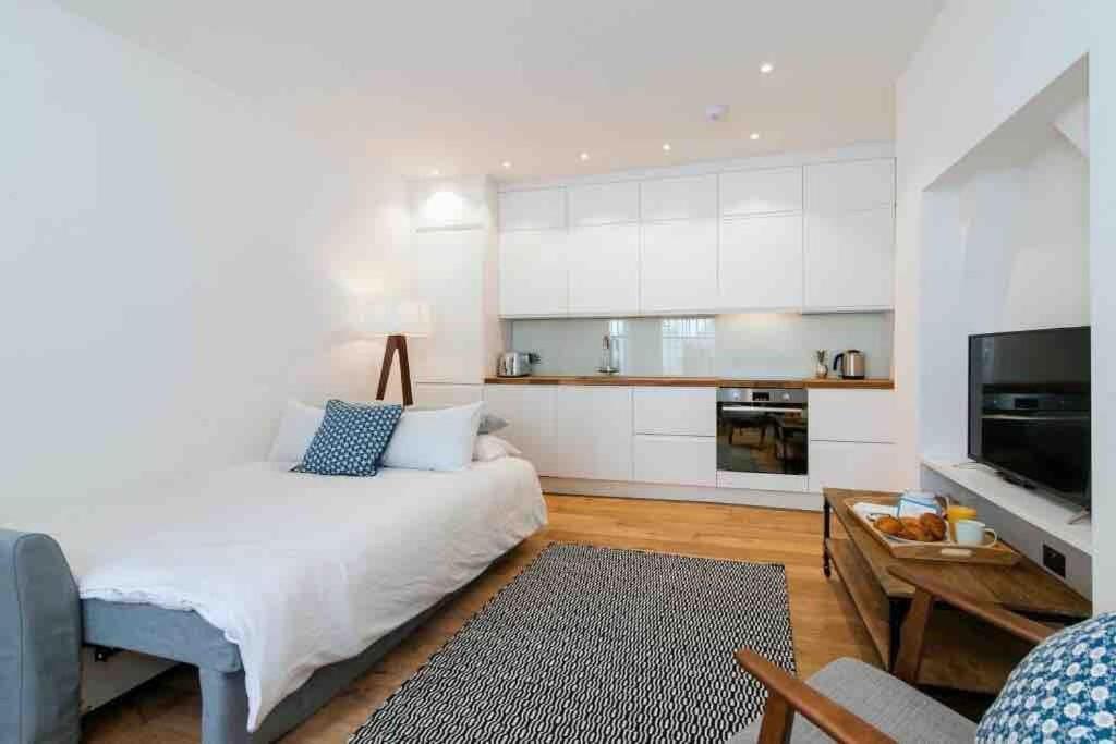Charming Stylish One-Bedroom Apartment ลอนดอน ภายนอก รูปภาพ