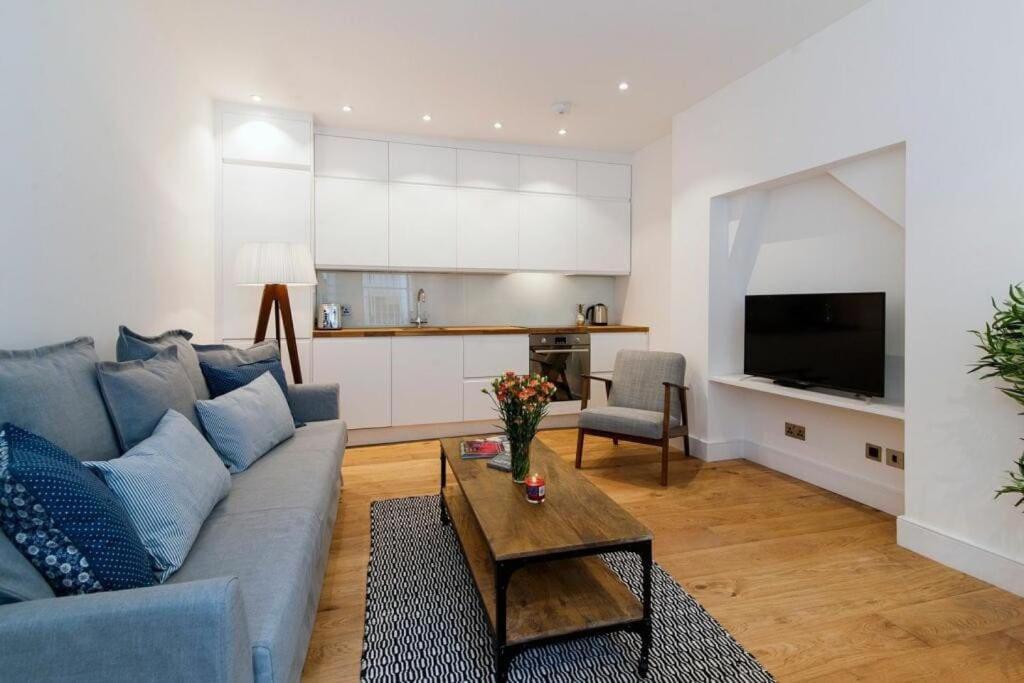 Charming Stylish One-Bedroom Apartment ลอนดอน ภายนอก รูปภาพ