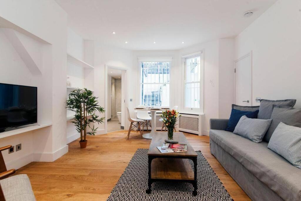 Charming Stylish One-Bedroom Apartment ลอนดอน ภายนอก รูปภาพ