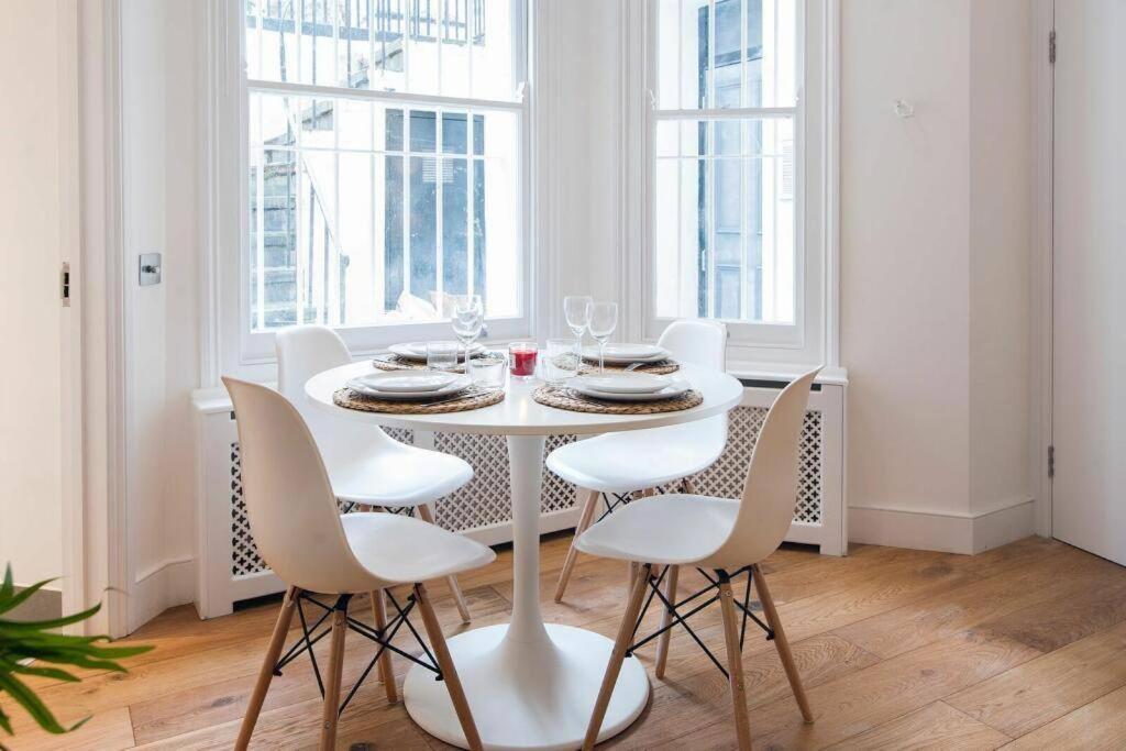 Charming Stylish One-Bedroom Apartment ลอนดอน ภายนอก รูปภาพ